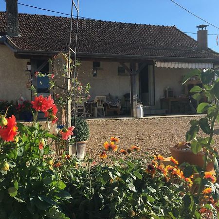 La Petite Maison Toulon-sur-Arroux Buitenkant foto