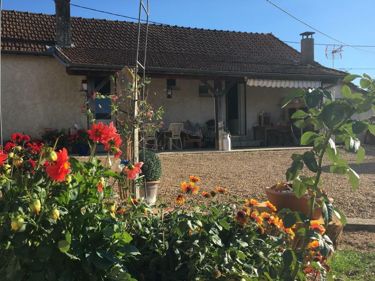 La Petite Maison Toulon-sur-Arroux Buitenkant foto